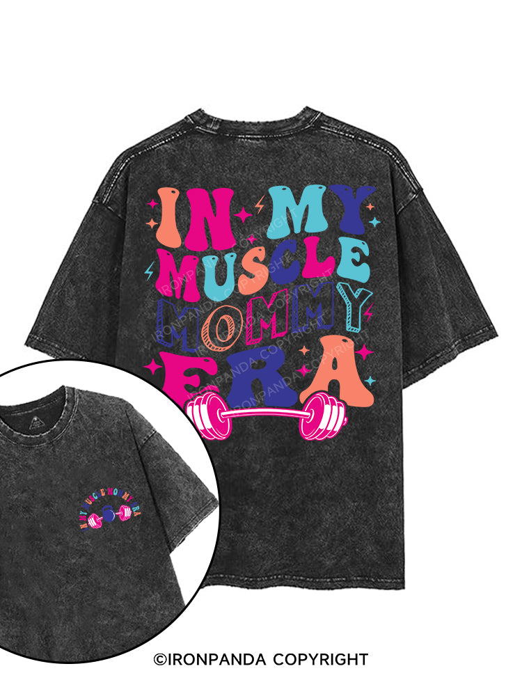 in my muscle mommy era printed Gym Shirt