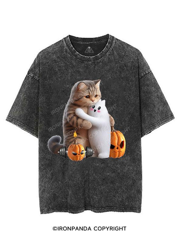 A CAT HUGGING A GHOST VINTAGE GYM SHIRT