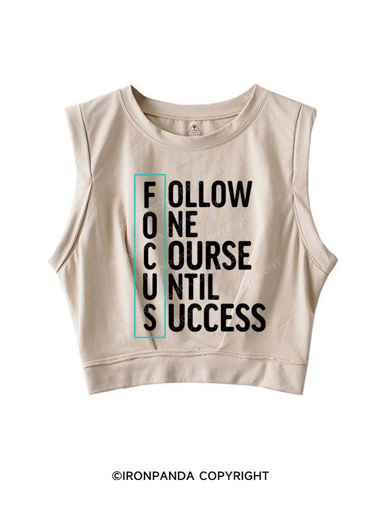 FOCUS SLEEVELESS CROP TOPS