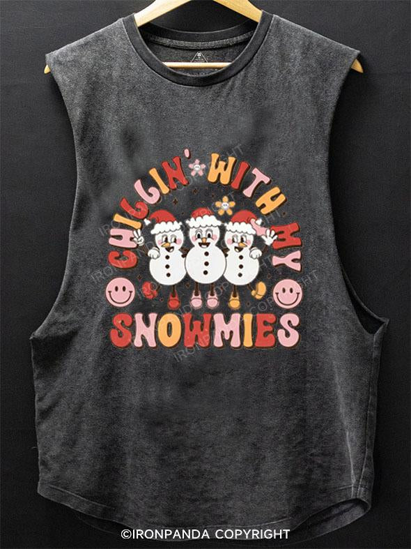 CHILLIN' WITH MY SNOWMIES SCOOP BOTTOM COTTON TANK