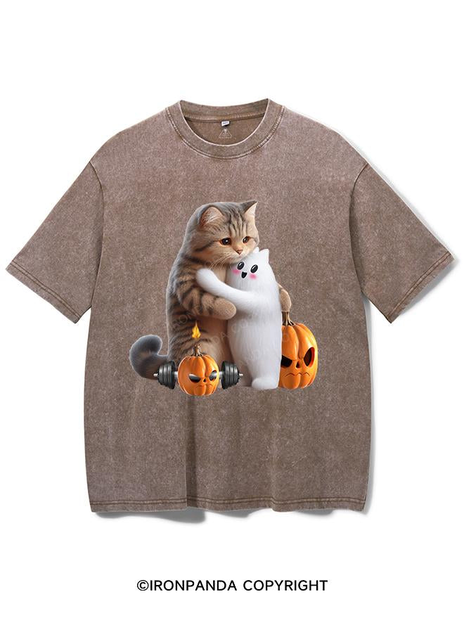 A CAT HUGGING A GHOST VINTAGE GYM SHIRT