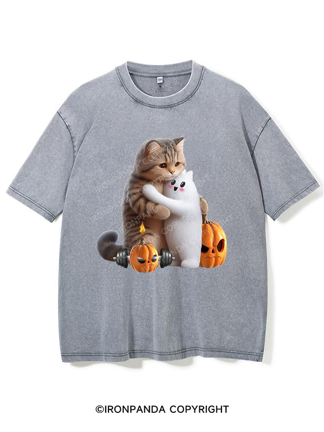 A CAT HUGGING A GHOST VINTAGE GYM SHIRT