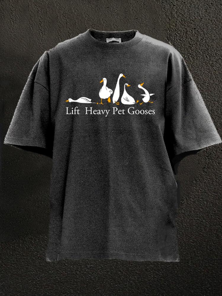 lift heavy pet goose Washed Gym Shirt